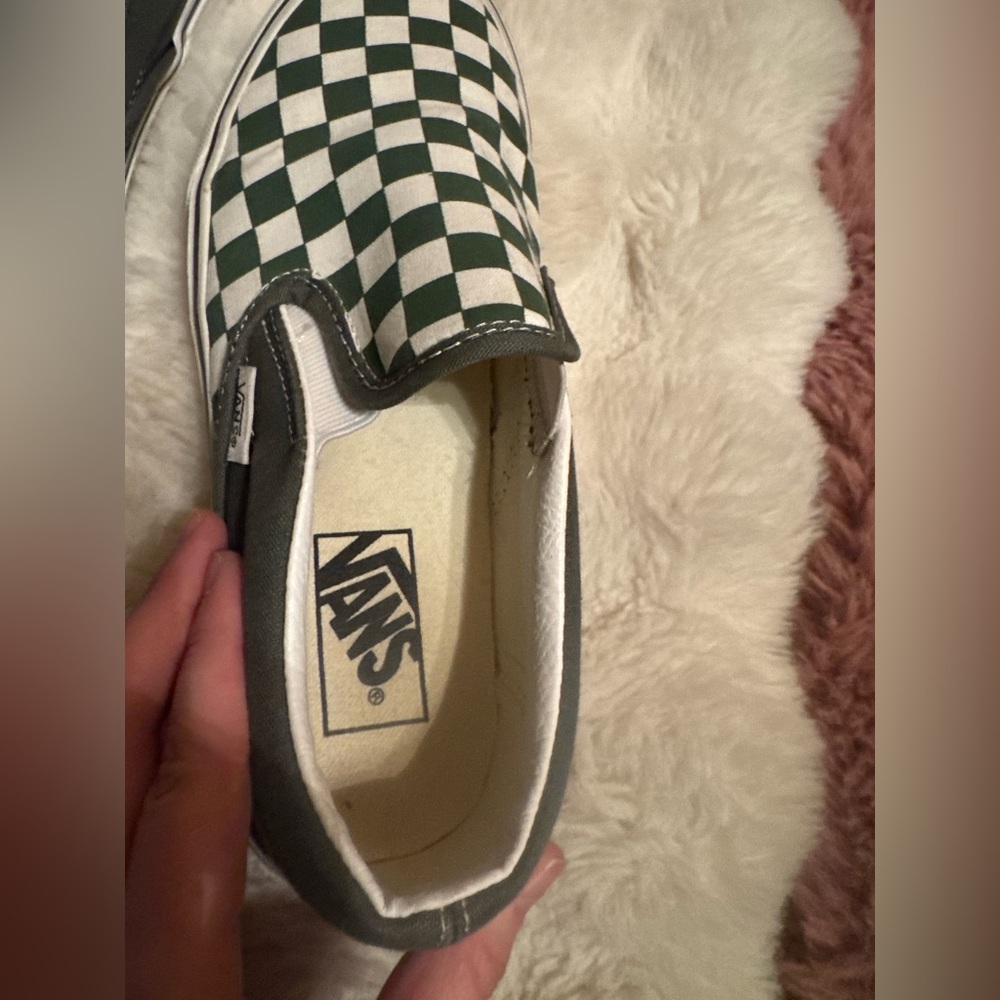 Vans - Picture 3 of 5
